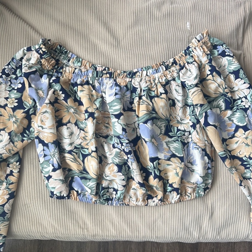 Floral Off-Shoulder Crop Top